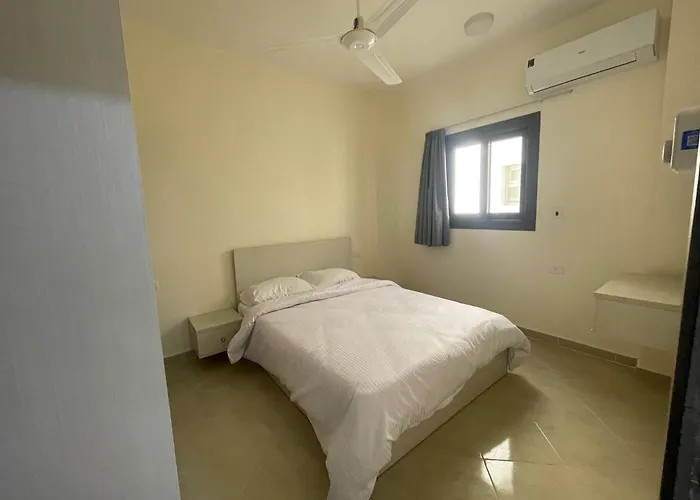 Bayt Hassan A13 - Superb 2 Bedrooms Apart Otel 3*